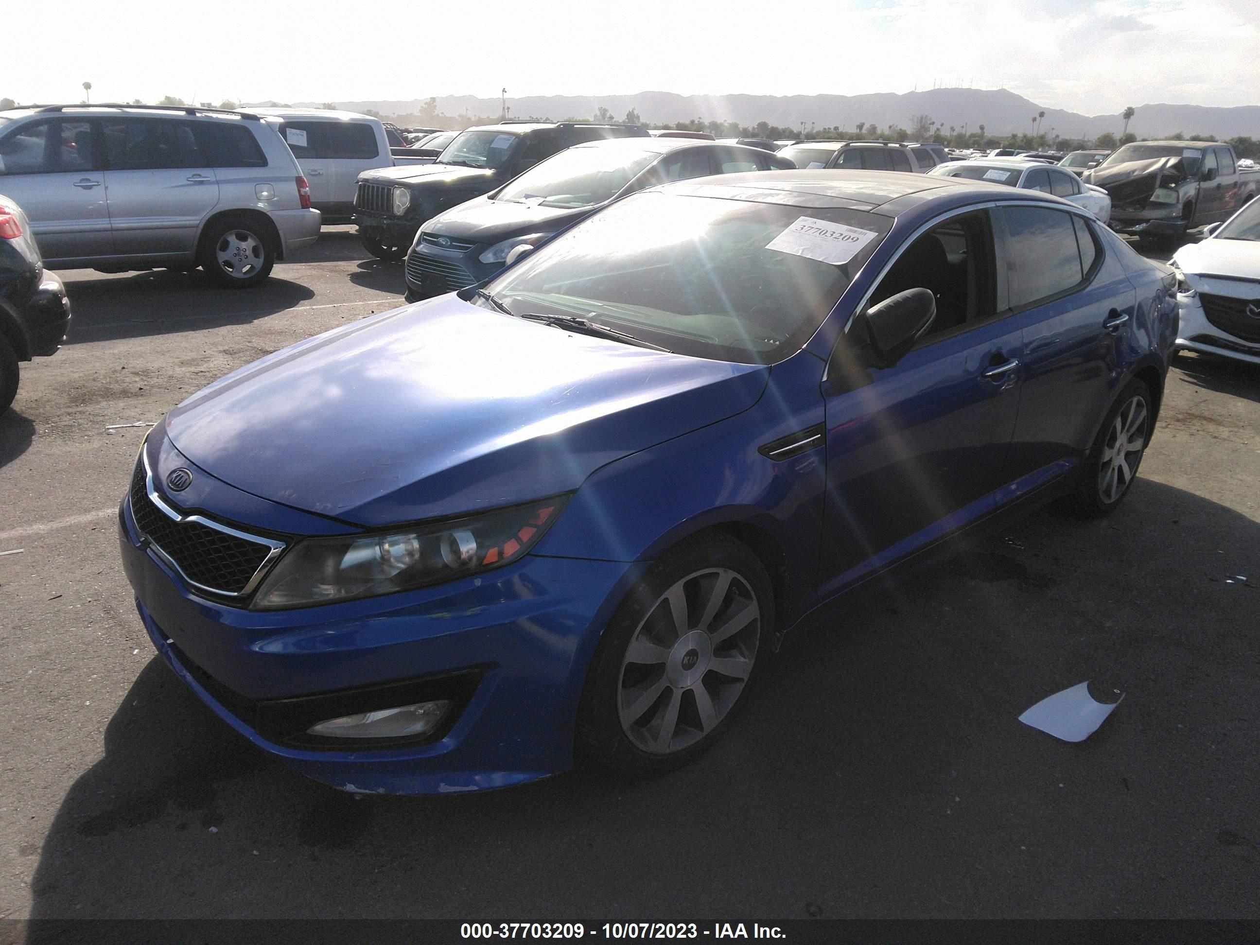 Photo 1 VIN: 5XXGR4A64CG043838 - KIA OPTIMA 