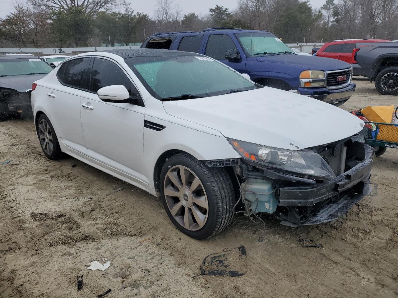 Photo 3 VIN: 5XXGR4A64CG077035 - KIA OPTIMA 