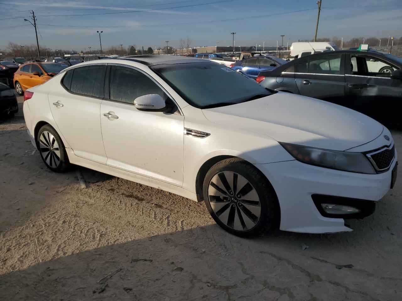 Photo 3 VIN: 5XXGR4A66CG009027 - KIA OPTIMA 