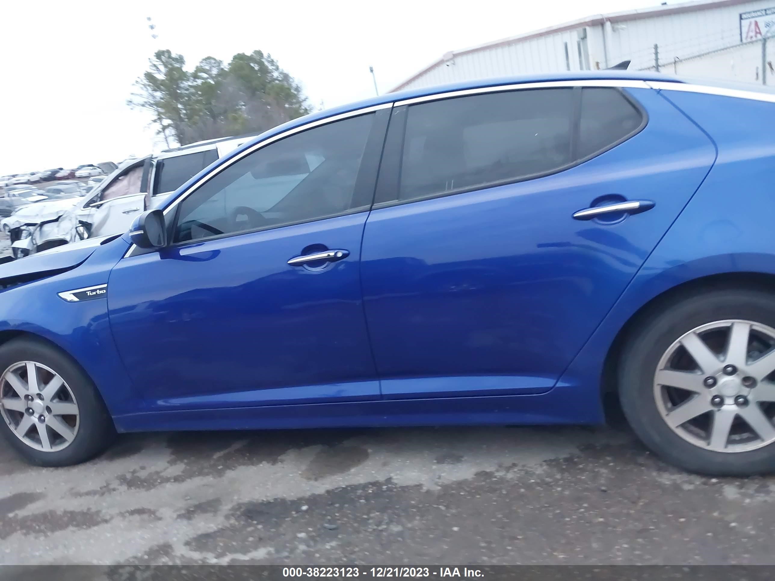 Photo 8 VIN: 5XXGR4A67FG399138 - KIA OPTIMA 