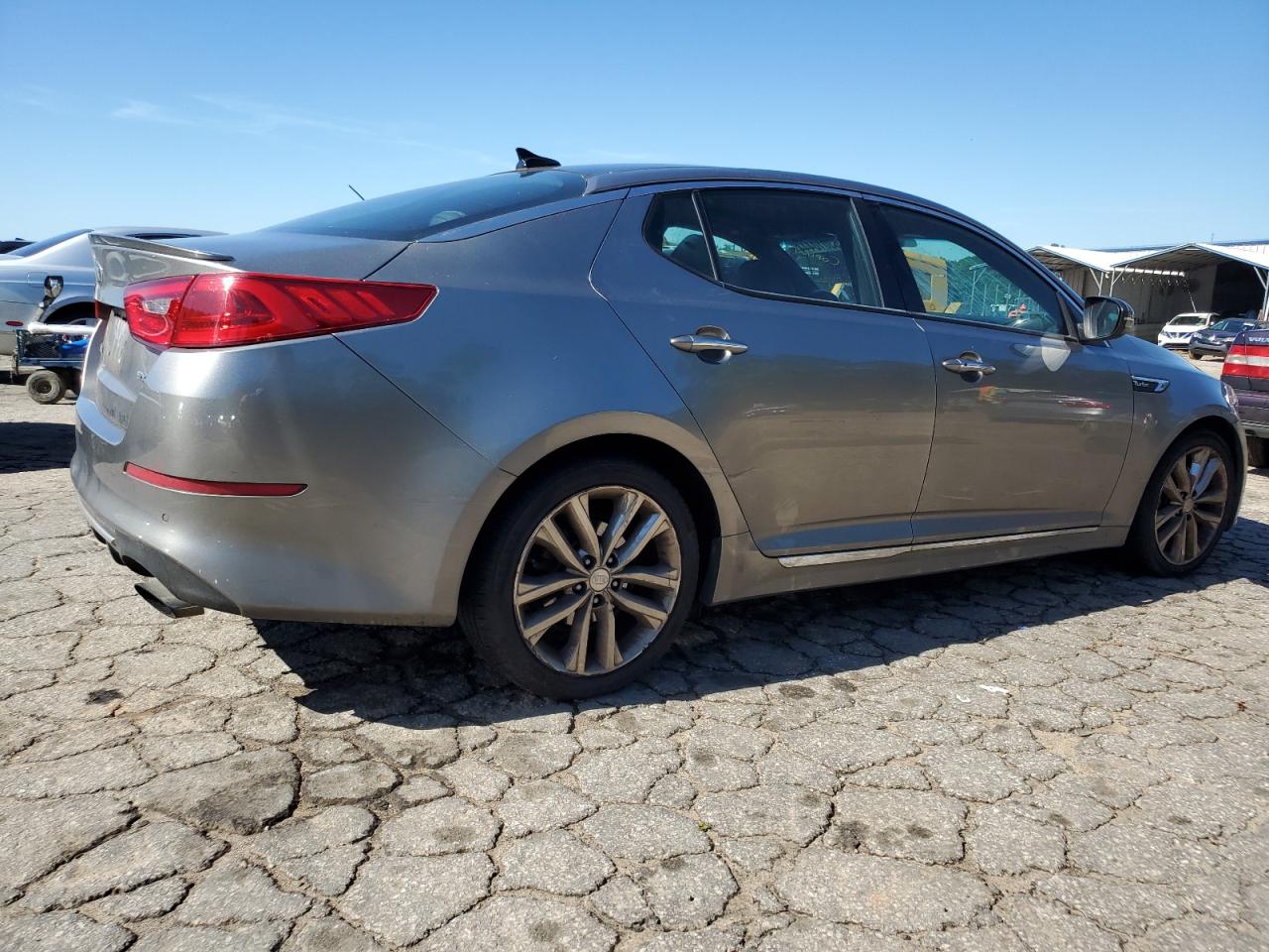 Photo 2 VIN: 5XXGR4A67FG510867 - KIA OPTIMA 