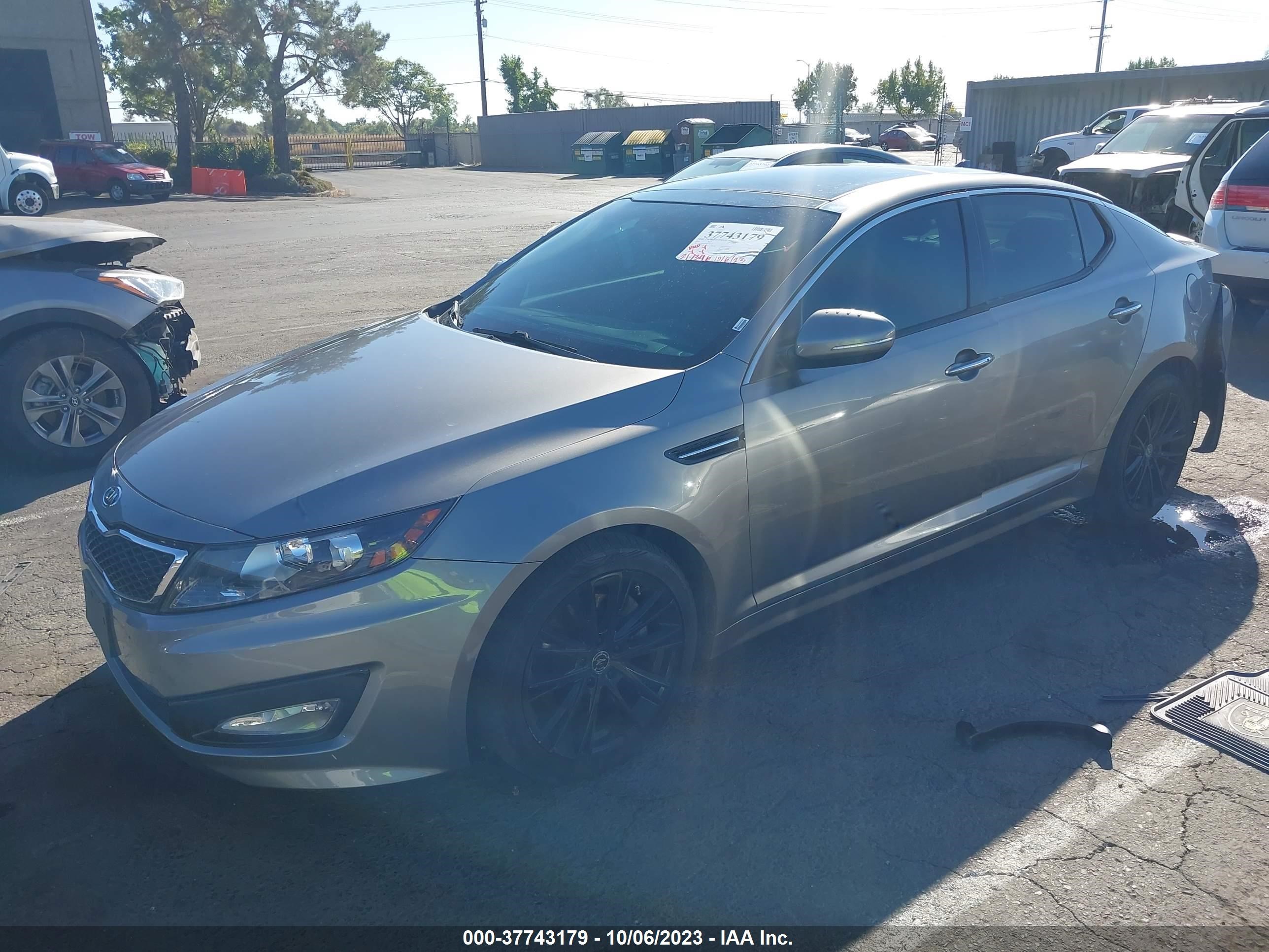 Photo 1 VIN: 5XXGR4A69CG004985 - KIA OPTIMA 