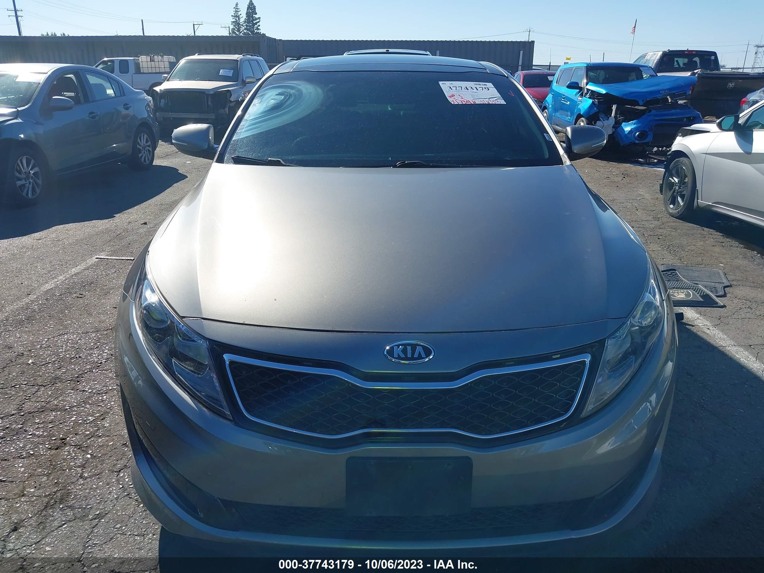 Photo 12 VIN: 5XXGR4A69CG004985 - KIA OPTIMA 