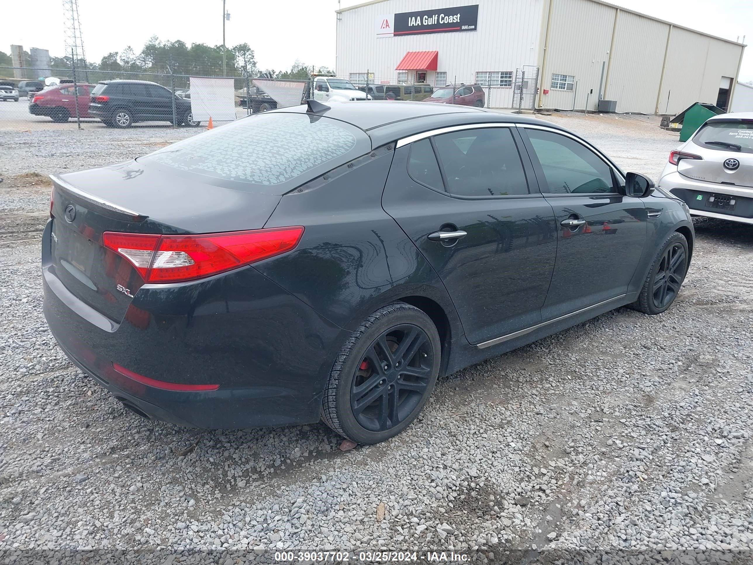 Photo 3 VIN: 5XXGR4A69DG217100 - KIA OPTIMA 