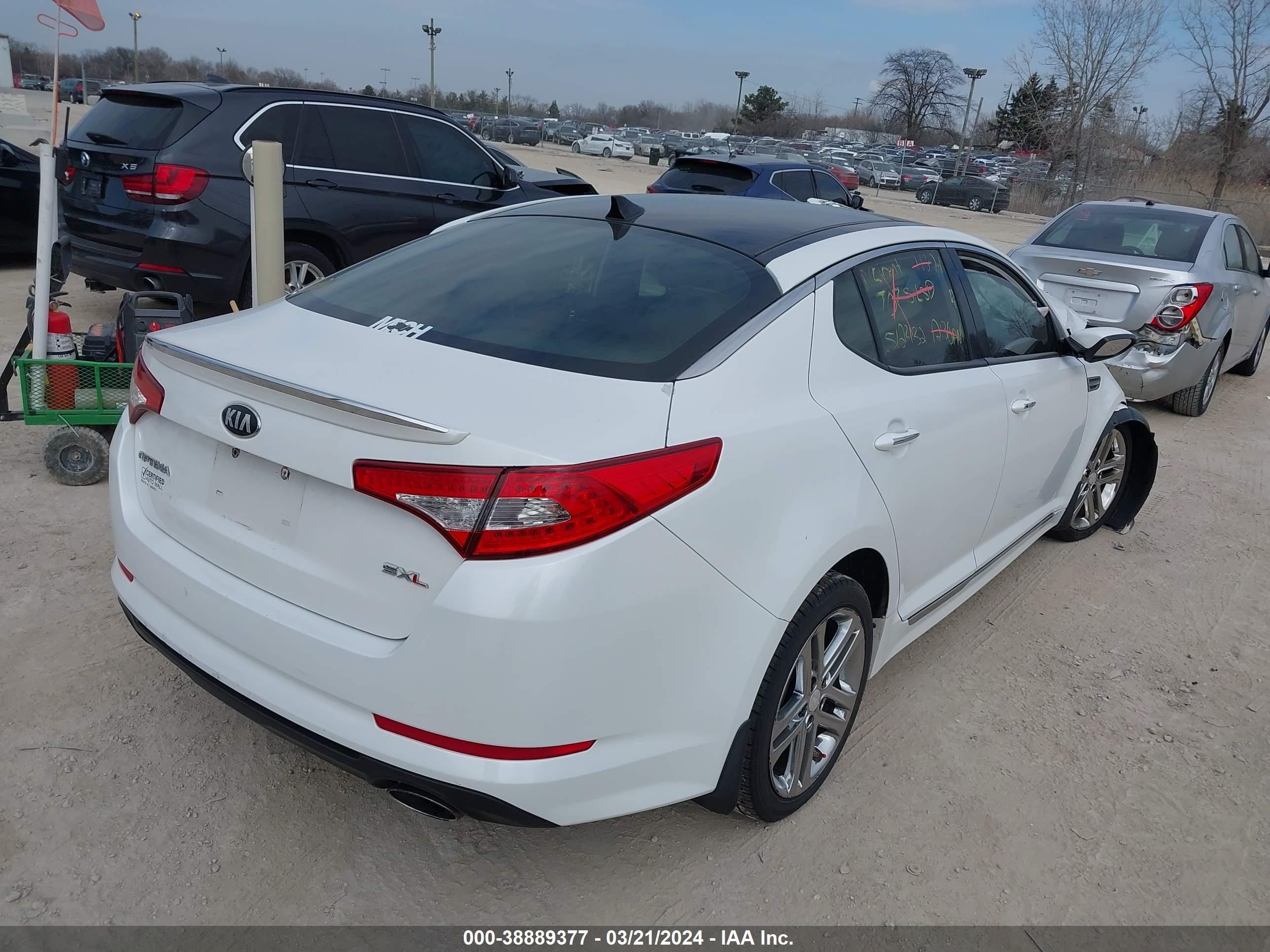 Photo 3 VIN: 5XXGR4A6XDG095976 - KIA OPTIMA 