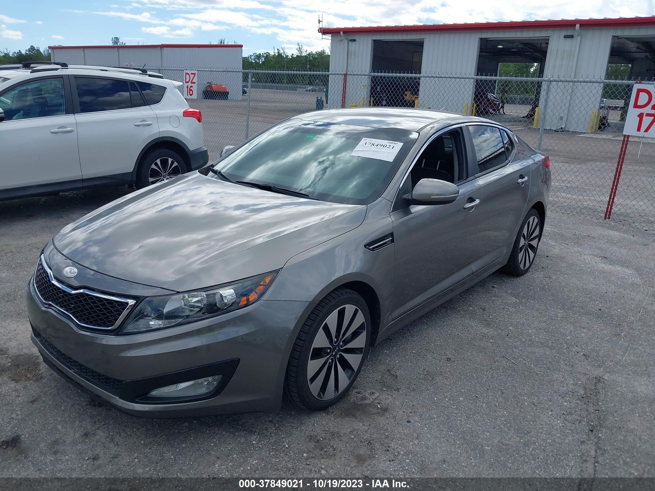 Photo 5 VIN: 5XXGR4A6XDG238473 - KIA OPTIMA 