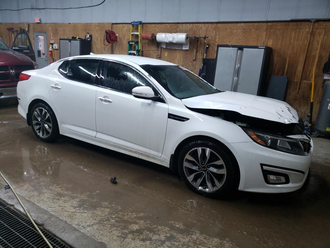 Photo 3 VIN: 5XXGR4A7XFG404843 - KIA OPTIMA 