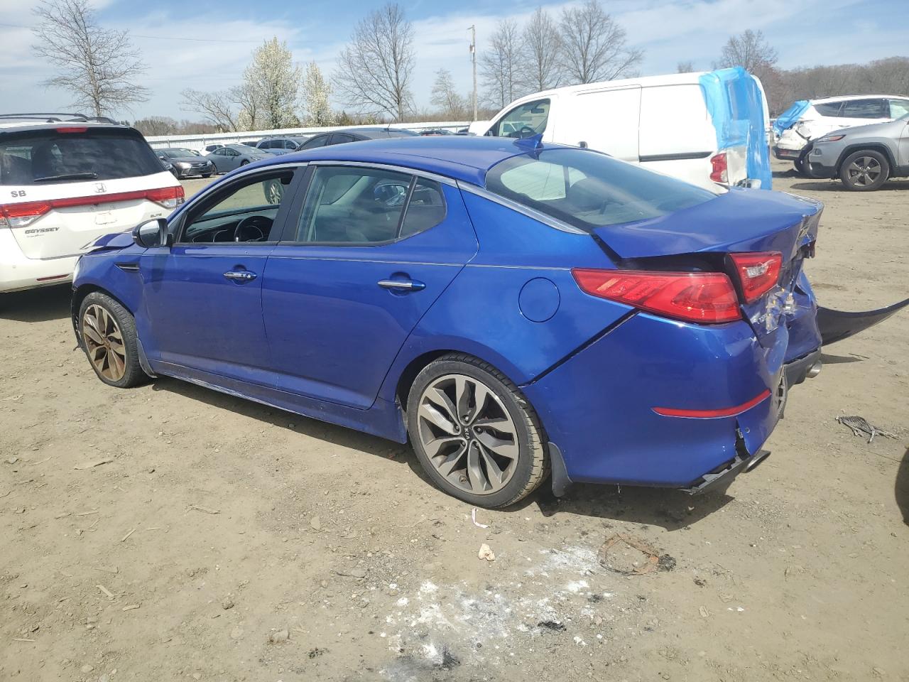 Photo 1 VIN: 5XXGR4A7XFG466677 - KIA OPTIMA 