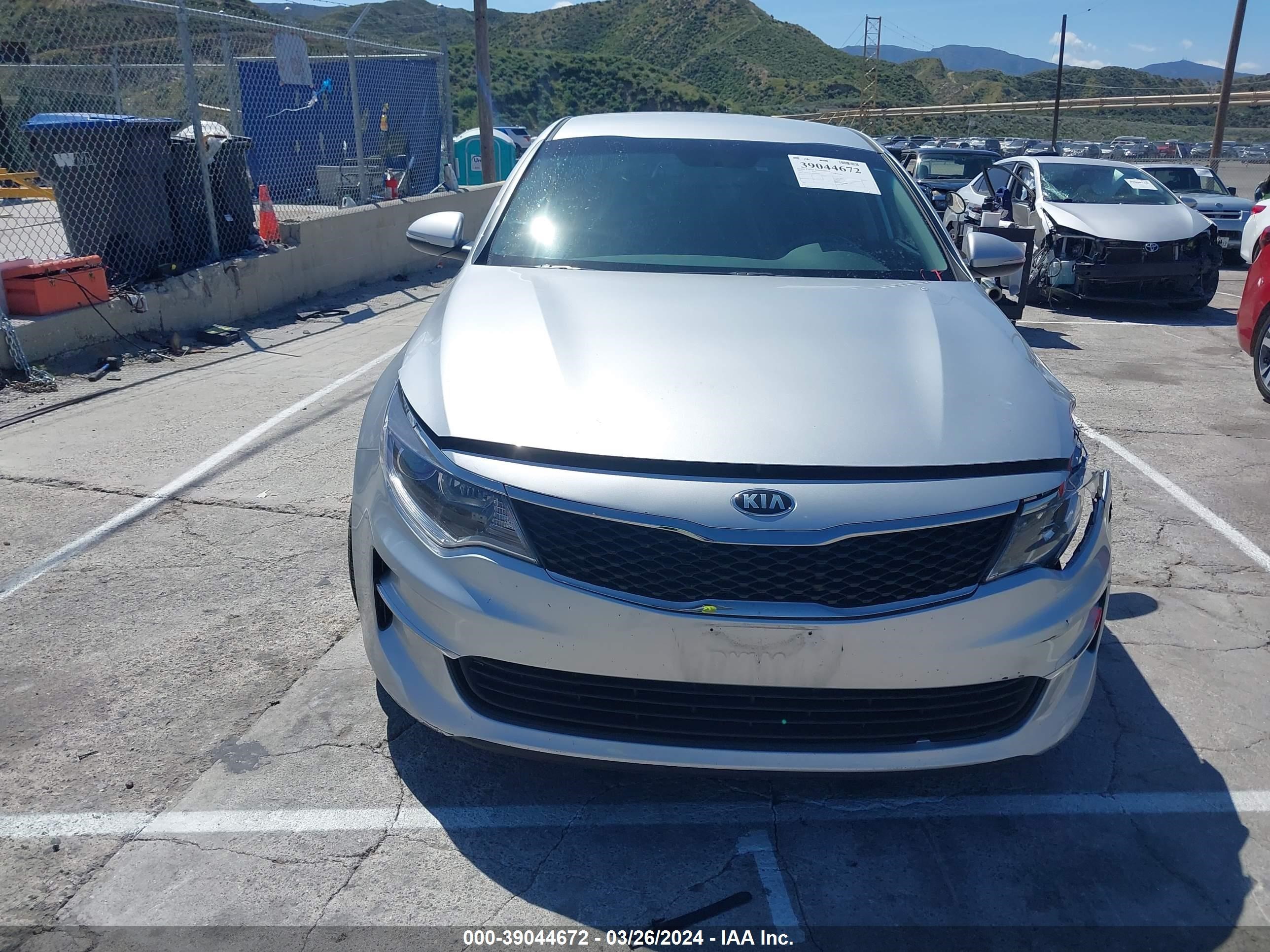 Photo 11 VIN: 5XXGT4L10GG022963 - KIA OPTIMA 