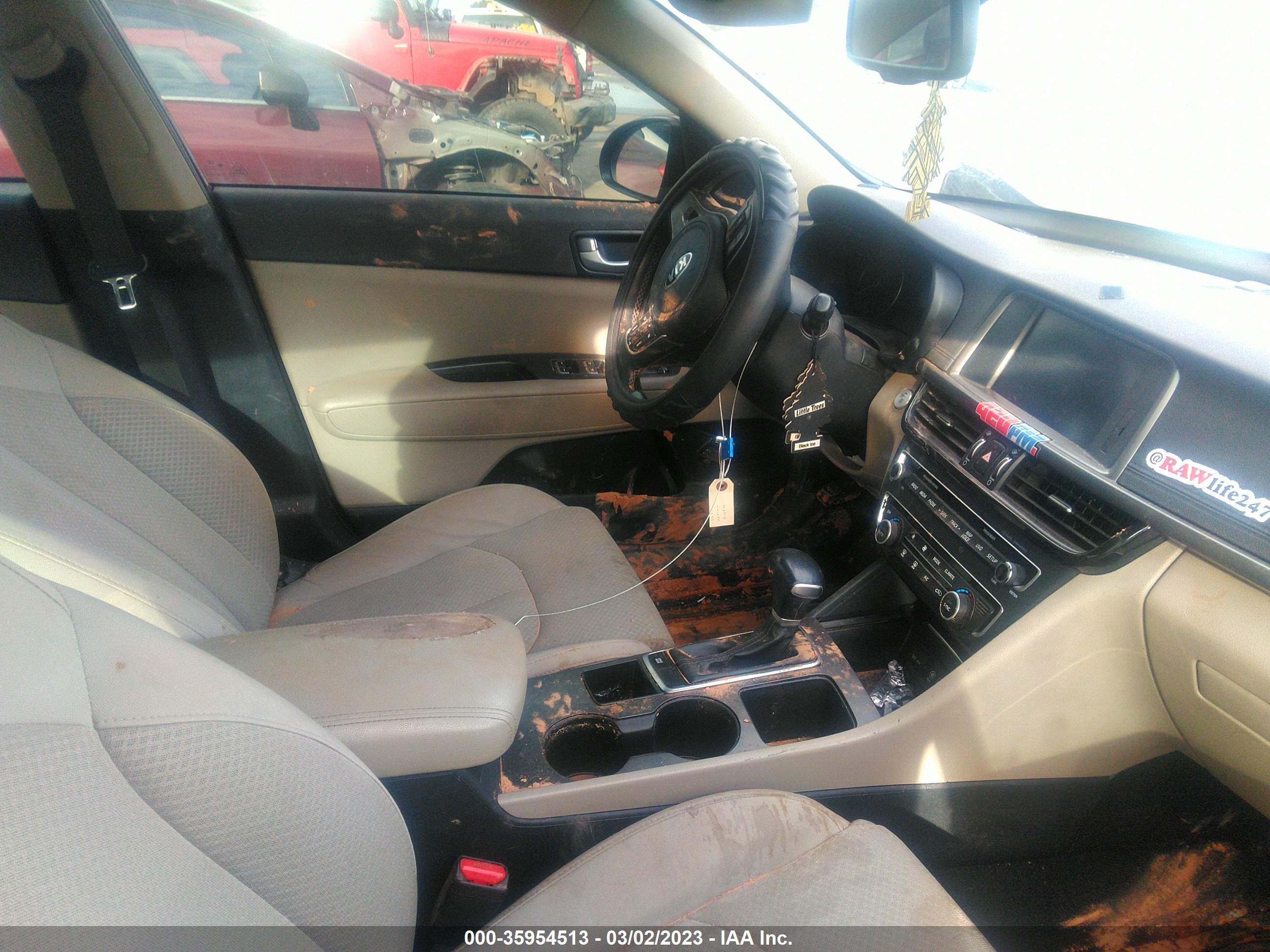 Photo 4 VIN: 5XXGT4L12GG002231 - KIA OPTIMA 