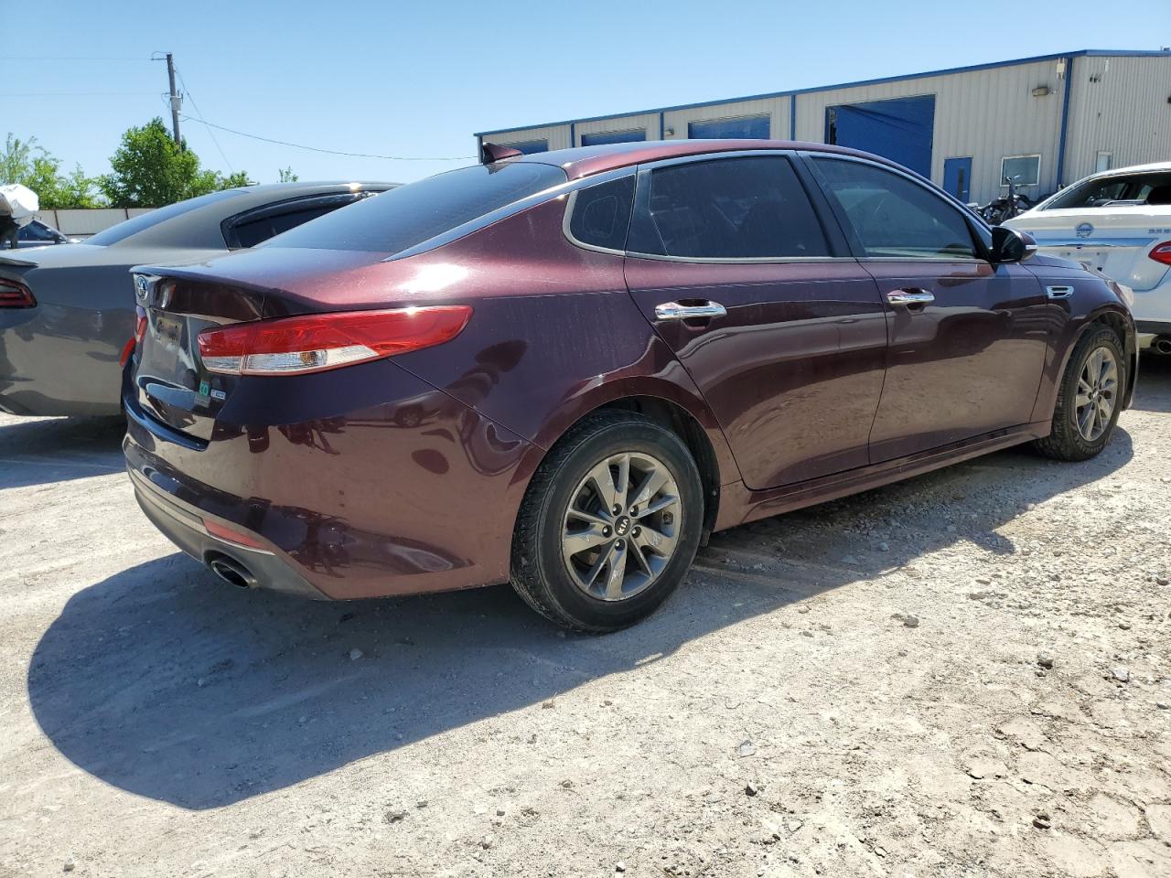 Photo 2 VIN: 5XXGT4L12GG110624 - KIA OPTIMA 