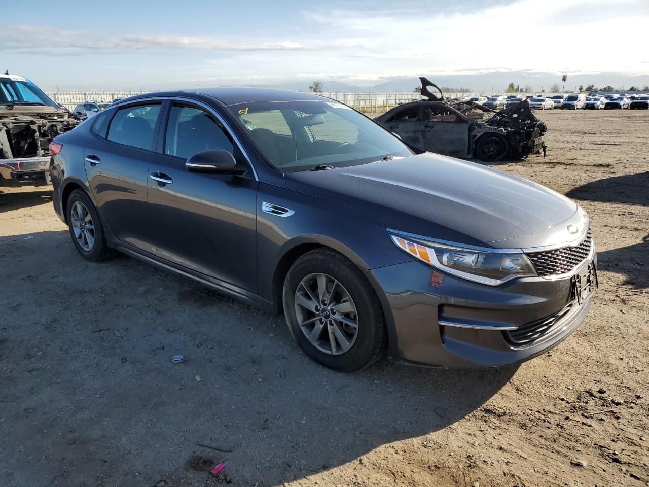 Photo 3 VIN: 5XXGT4L13GG052944 - KIA OPTIMA 