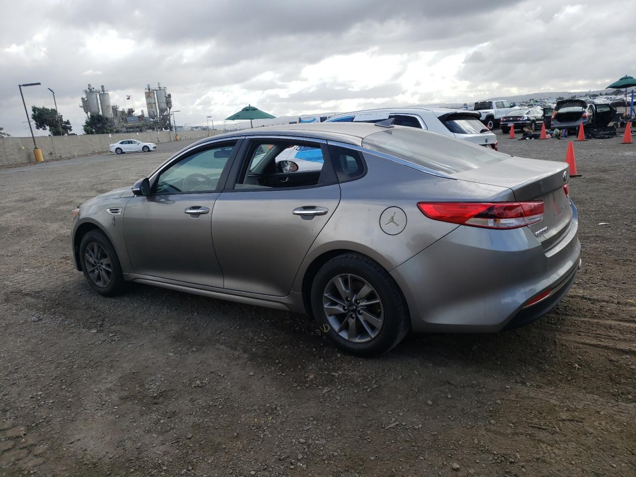 Photo 1 VIN: 5XXGT4L15GG010517 - KIA OPTIMA 