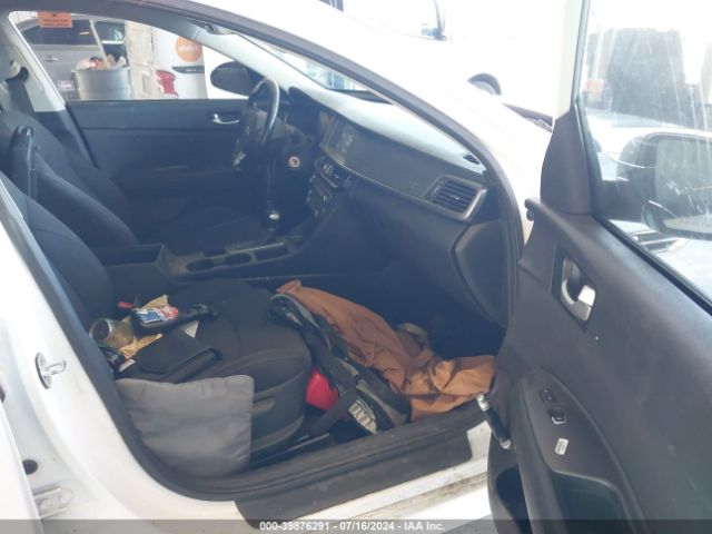 Photo 4 VIN: 5XXGT4L15JG207906 - KIA OPTIMA 