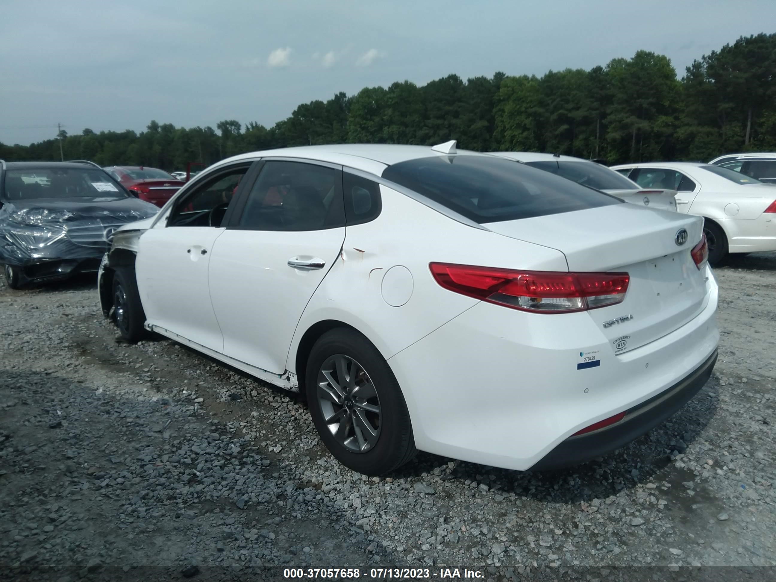 Photo 2 VIN: 5XXGT4L16GG010025 - KIA OPTIMA 