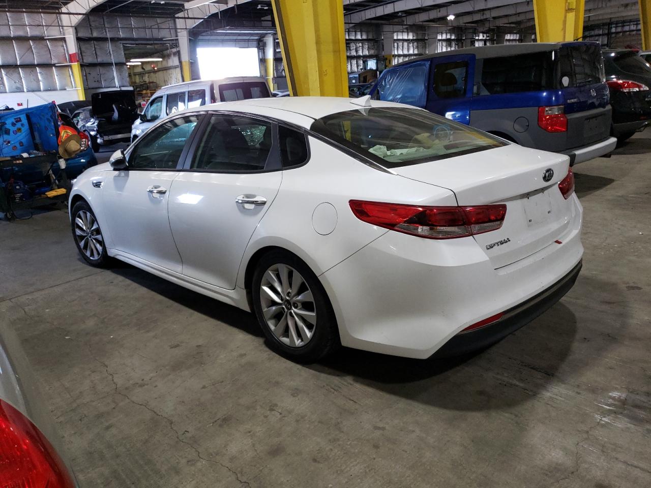 Photo 1 VIN: 5XXGT4L30GG002858 - KIA OPTIMA 