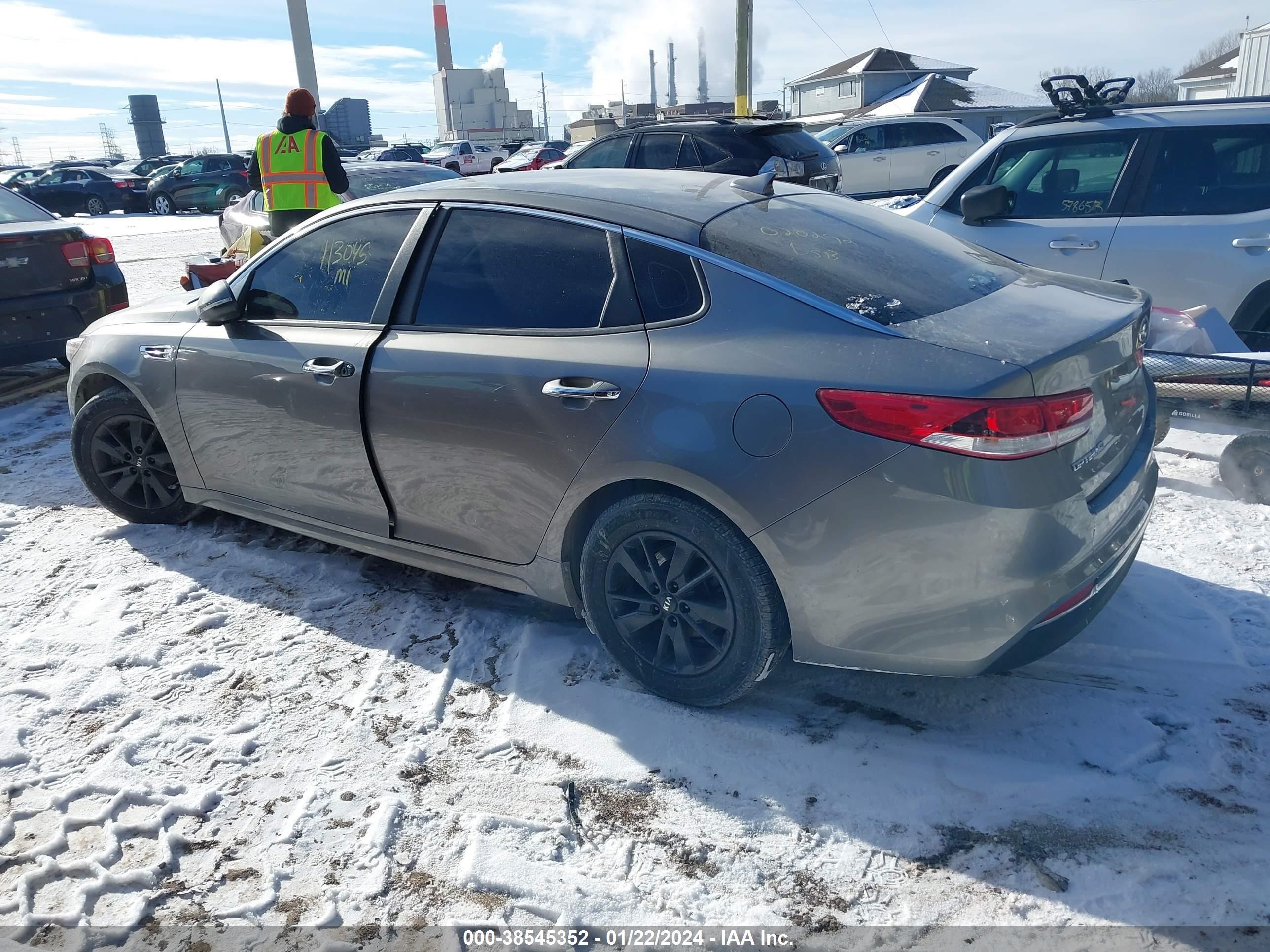 Photo 2 VIN: 5XXGT4L30GG020292 - KIA OPTIMA 