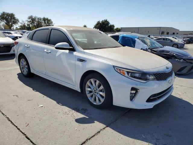 Photo 3 VIN: 5XXGT4L30JG187694 - KIA OPTIMA LX 