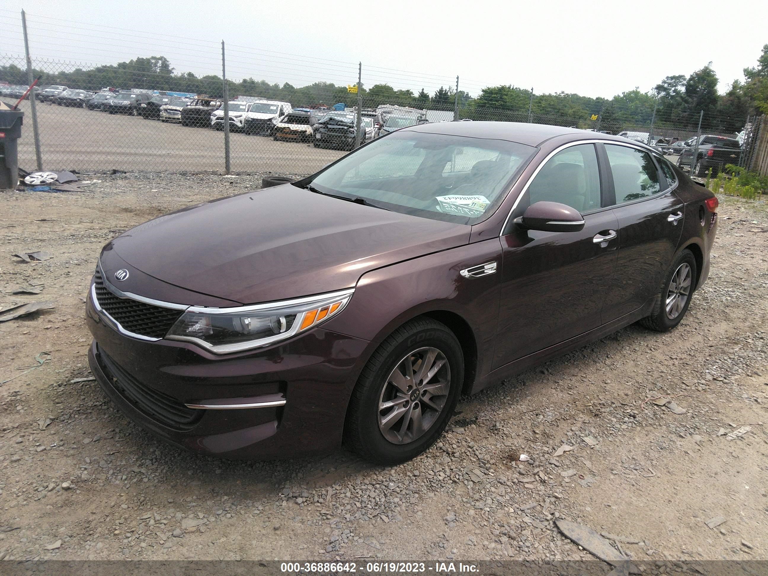 Photo 1 VIN: 5XXGT4L30JG189347 - KIA OPTIMA 