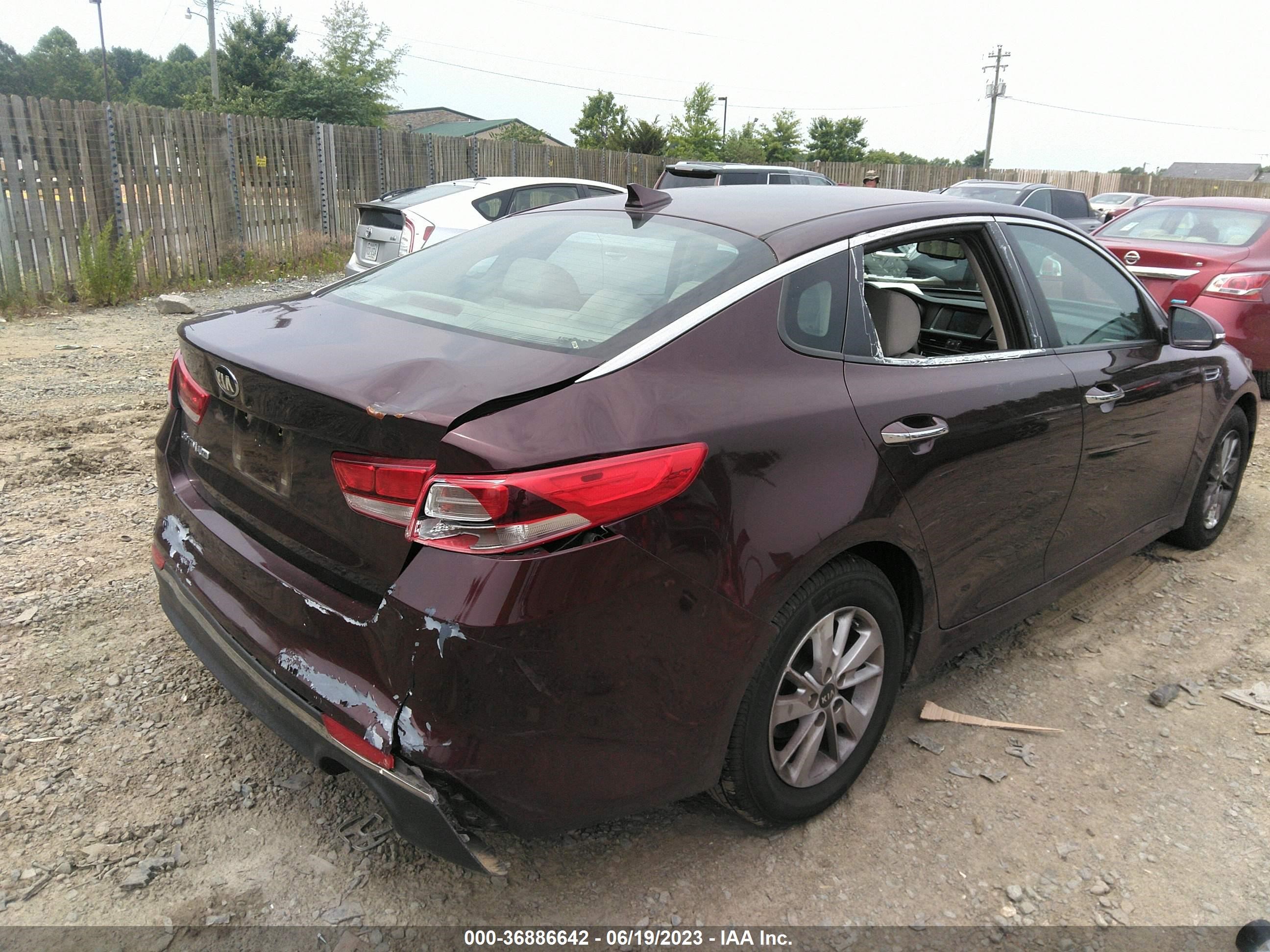 Photo 5 VIN: 5XXGT4L30JG189347 - KIA OPTIMA 