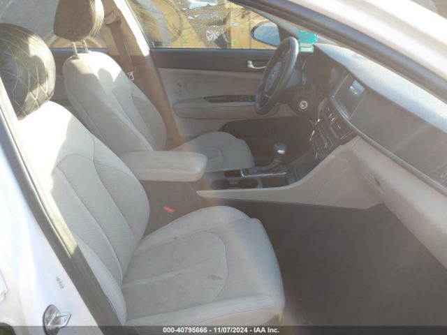 Photo 4 VIN: 5XXGT4L30JG237770 - KIA OPTIMA 