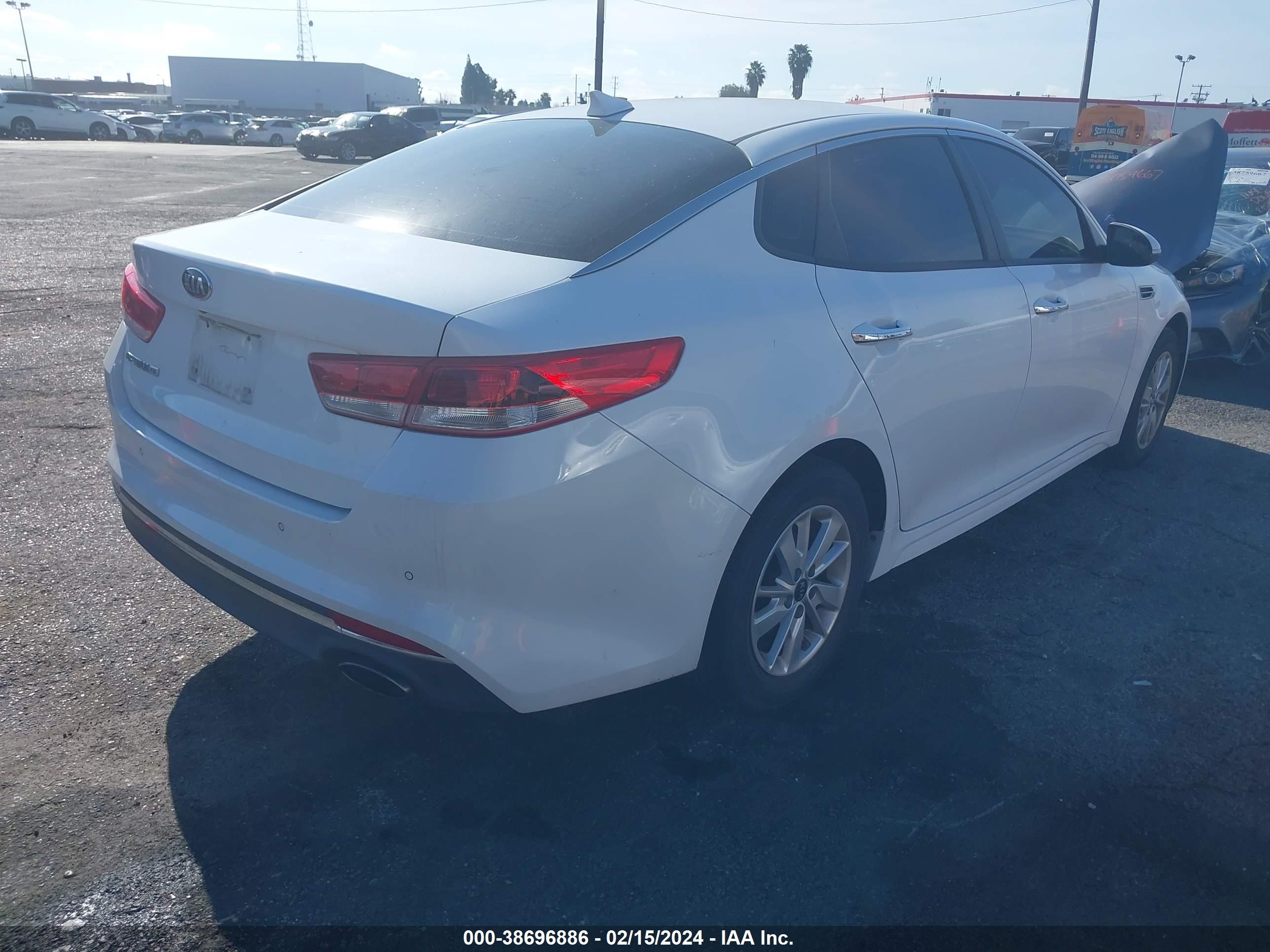 Photo 3 VIN: 5XXGT4L30JG248753 - KIA OPTIMA 