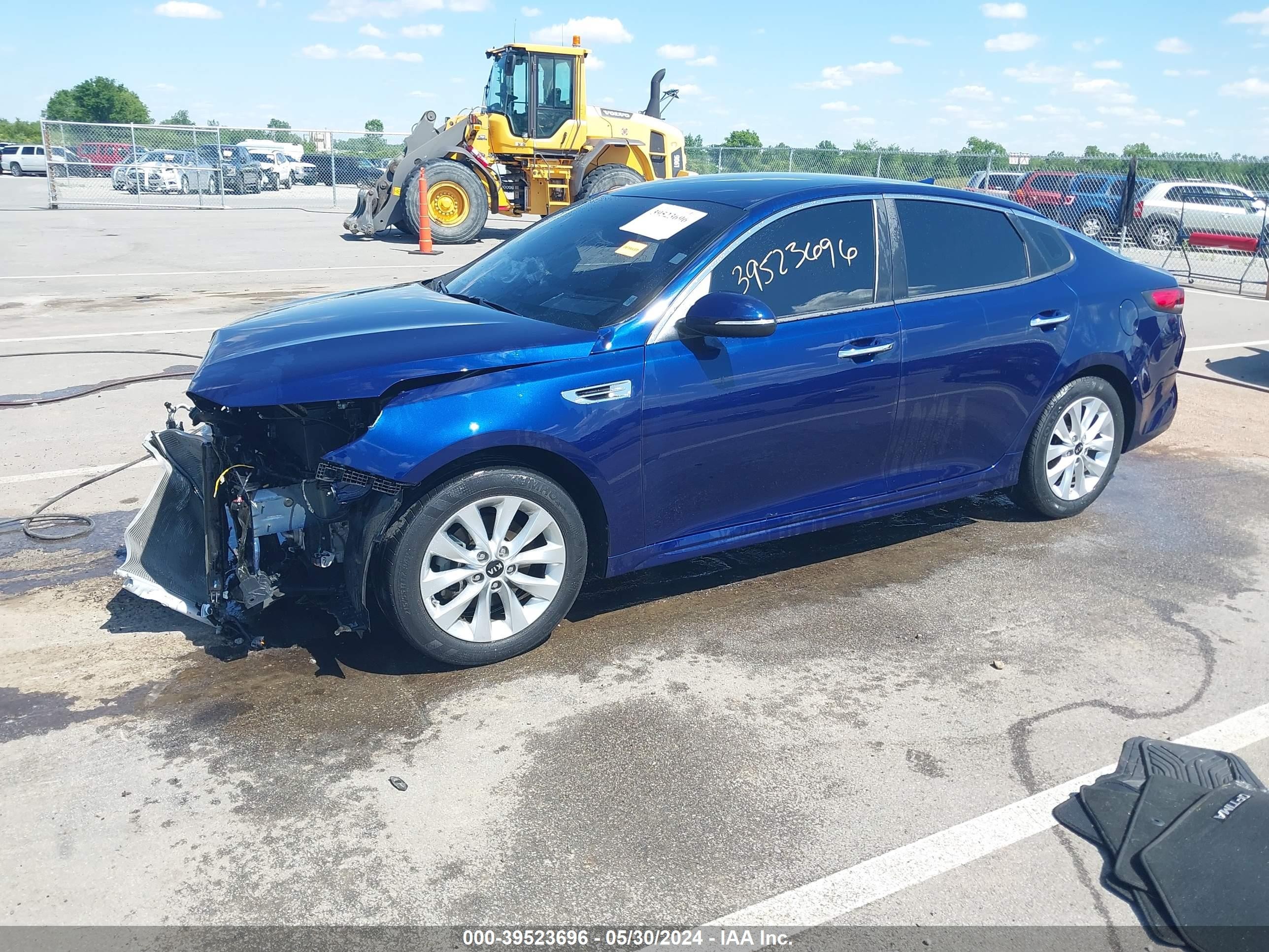 Photo 1 VIN: 5XXGT4L30JG257727 - KIA OPTIMA 