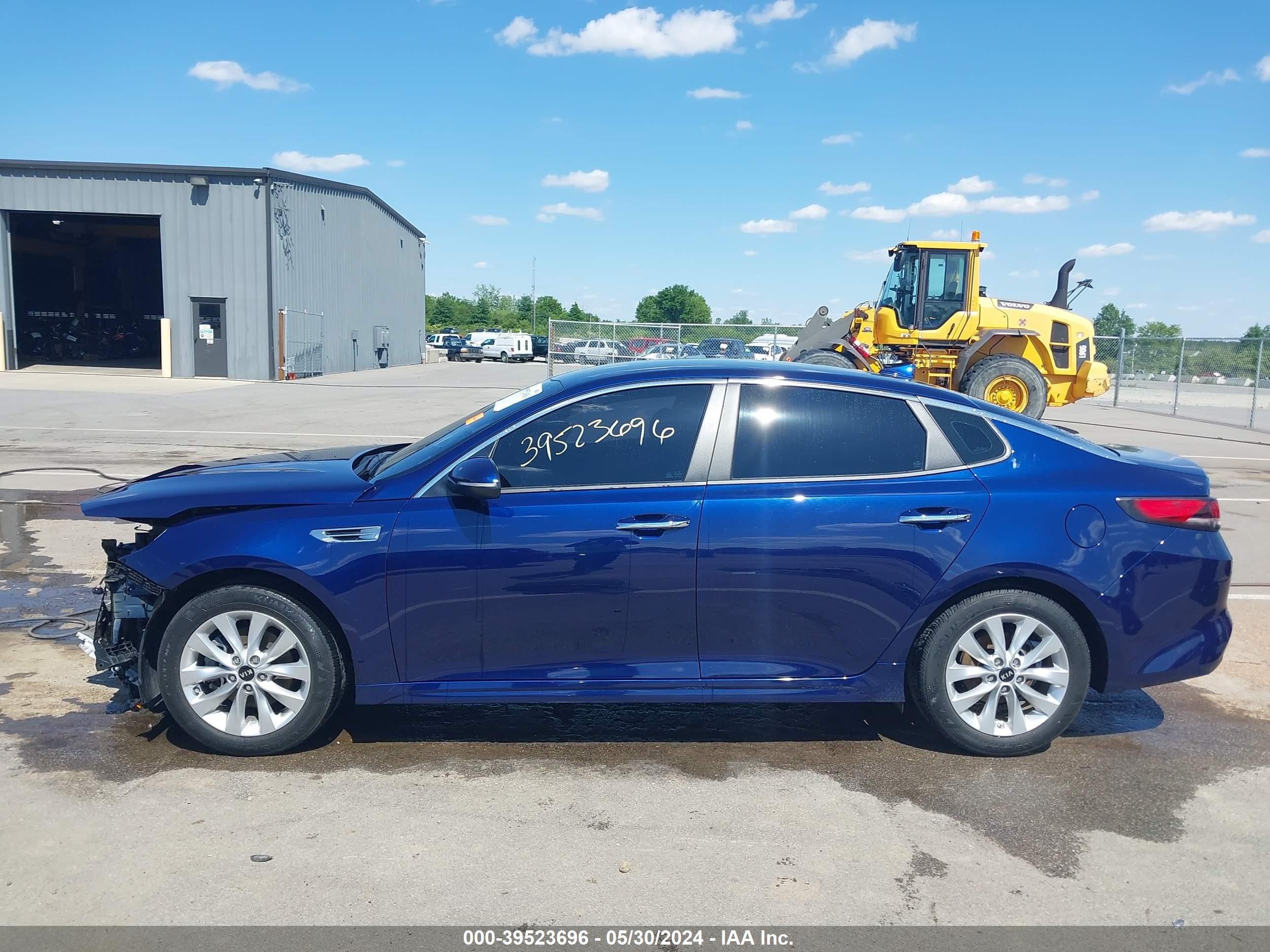 Photo 13 VIN: 5XXGT4L30JG257727 - KIA OPTIMA 