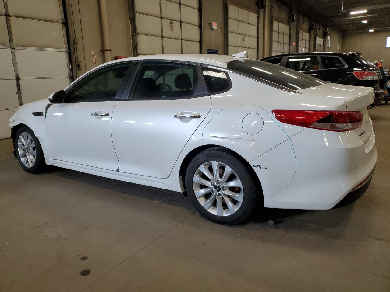 Photo 1 VIN: 5XXGT4L30JG258988 - KIA OPTIMA 