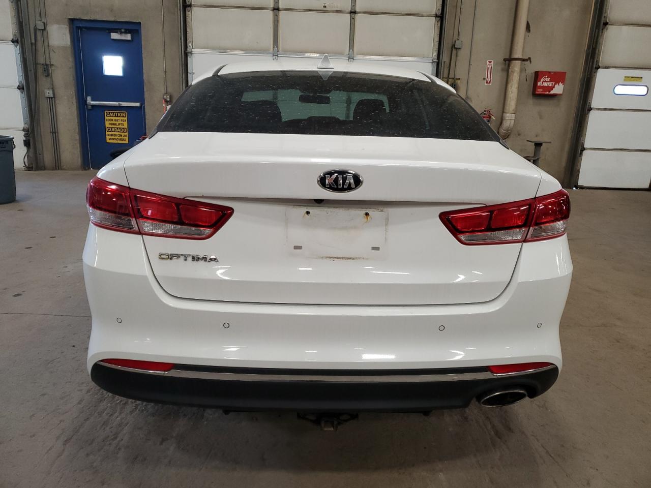 Photo 5 VIN: 5XXGT4L30JG258988 - KIA OPTIMA 