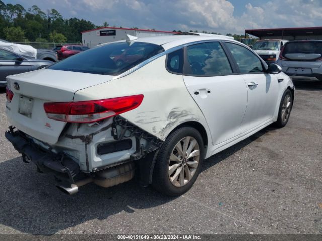 Photo 3 VIN: 5XXGT4L30JG272955 - KIA OPTIMA 