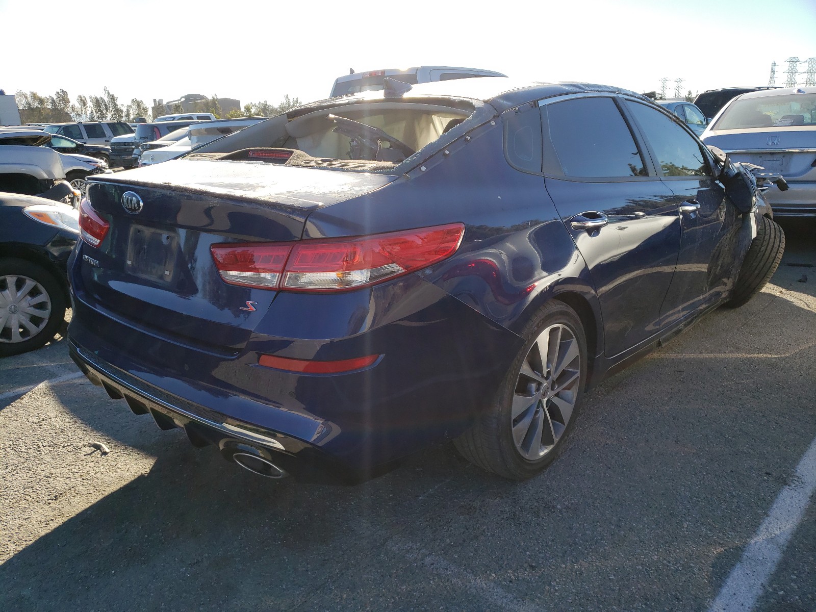 Photo 3 VIN: 5XXGT4L30KG304305 - KIA OPTIMA LX 