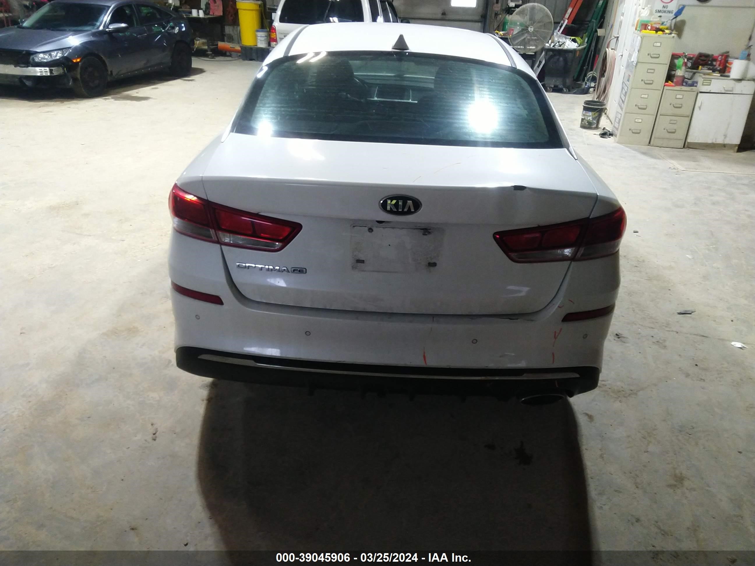 Photo 16 VIN: 5XXGT4L30KG324165 - KIA OPTIMA 