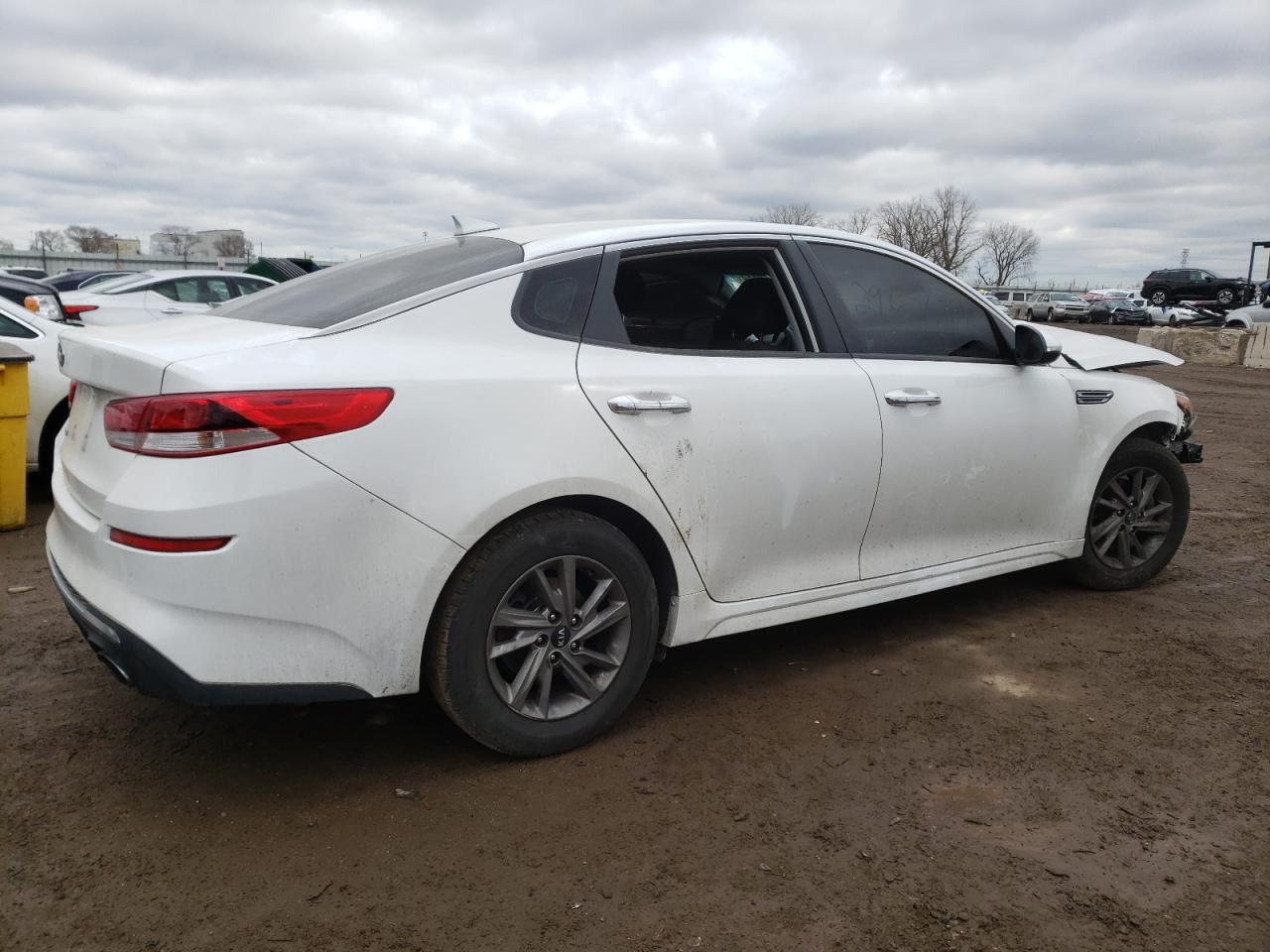 Photo 2 VIN: 5XXGT4L30KG341094 - KIA OPTIMA 