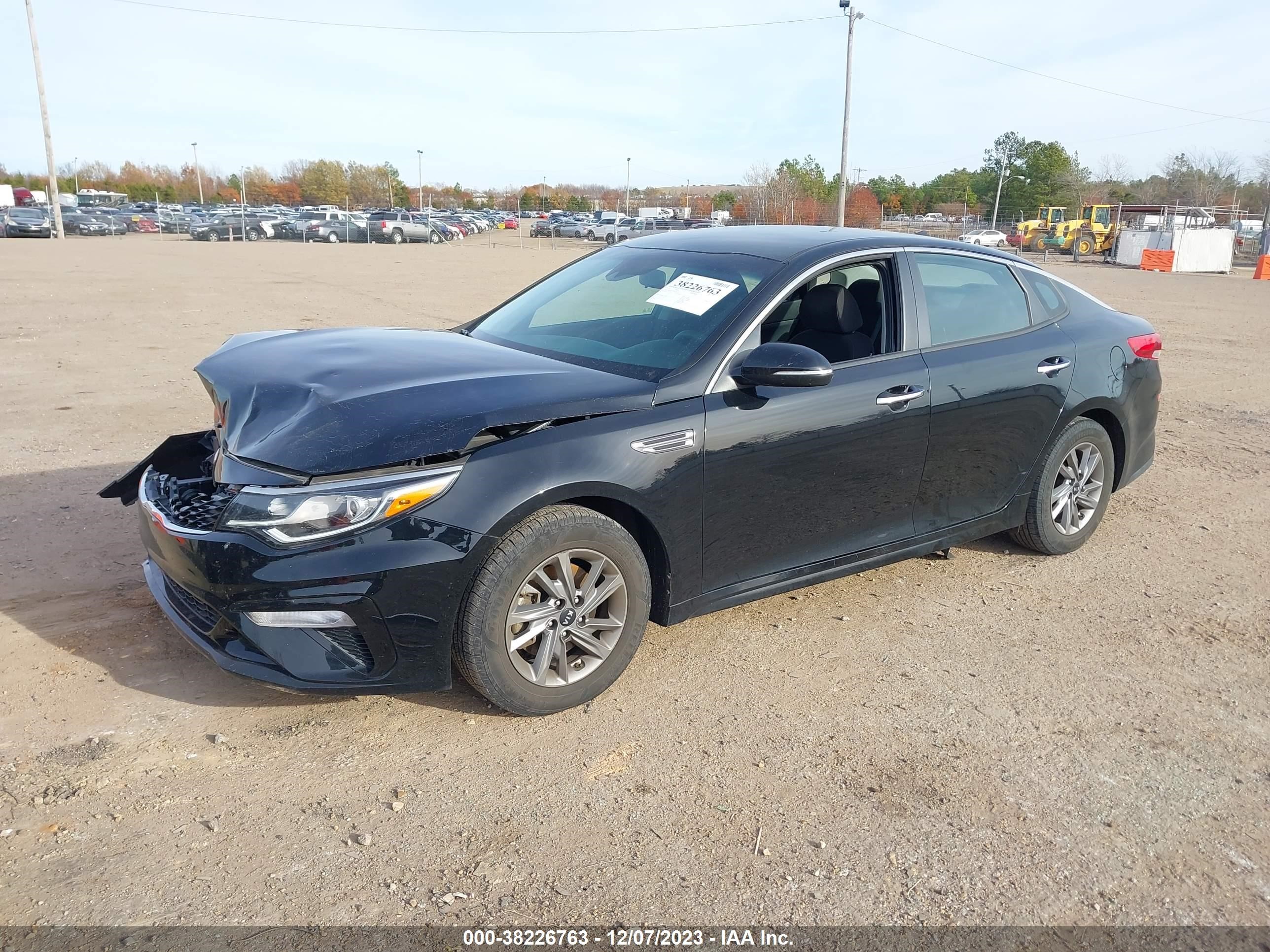 Photo 1 VIN: 5XXGT4L30KG352581 - KIA OPTIMA 