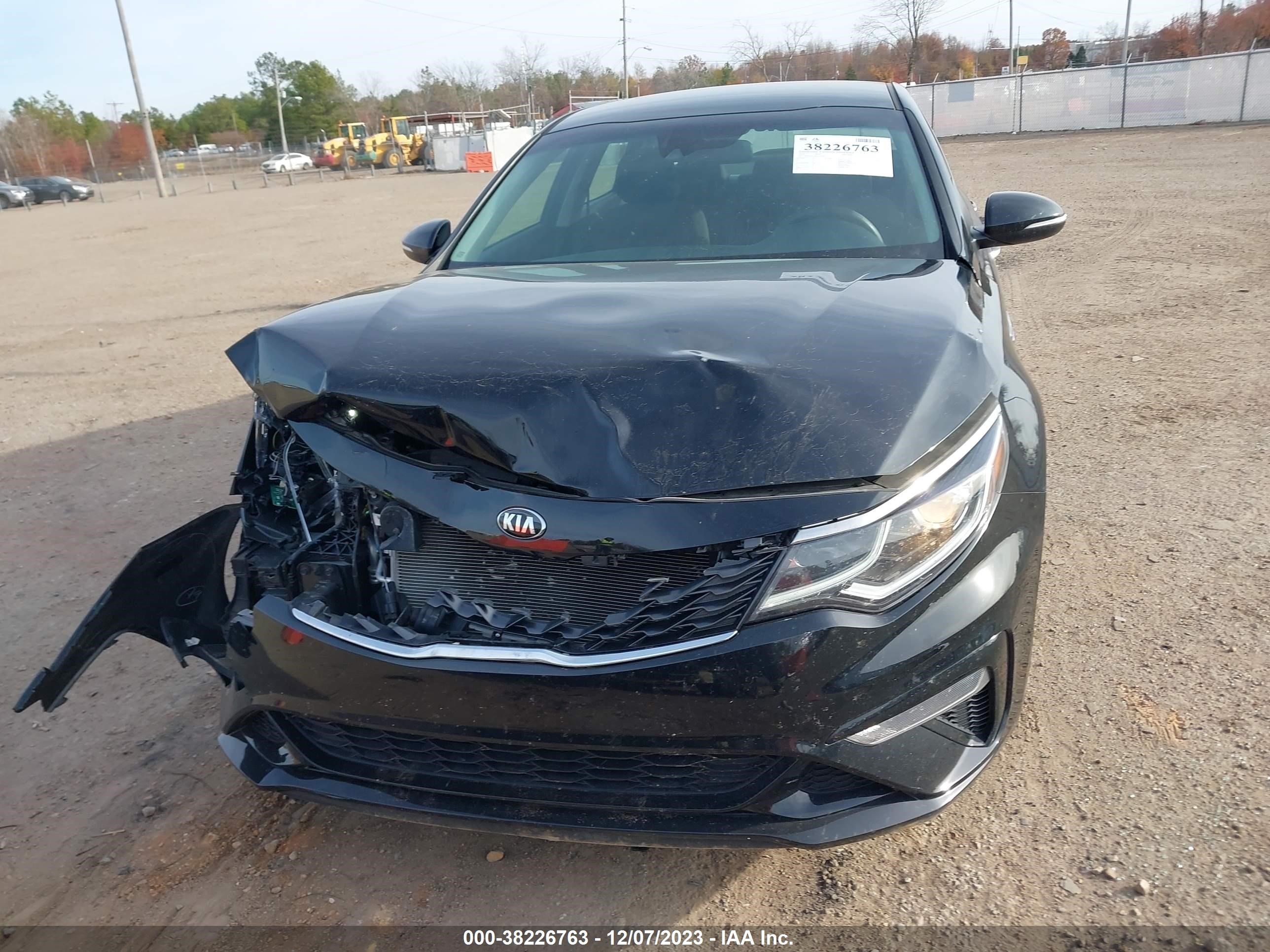 Photo 11 VIN: 5XXGT4L30KG352581 - KIA OPTIMA 