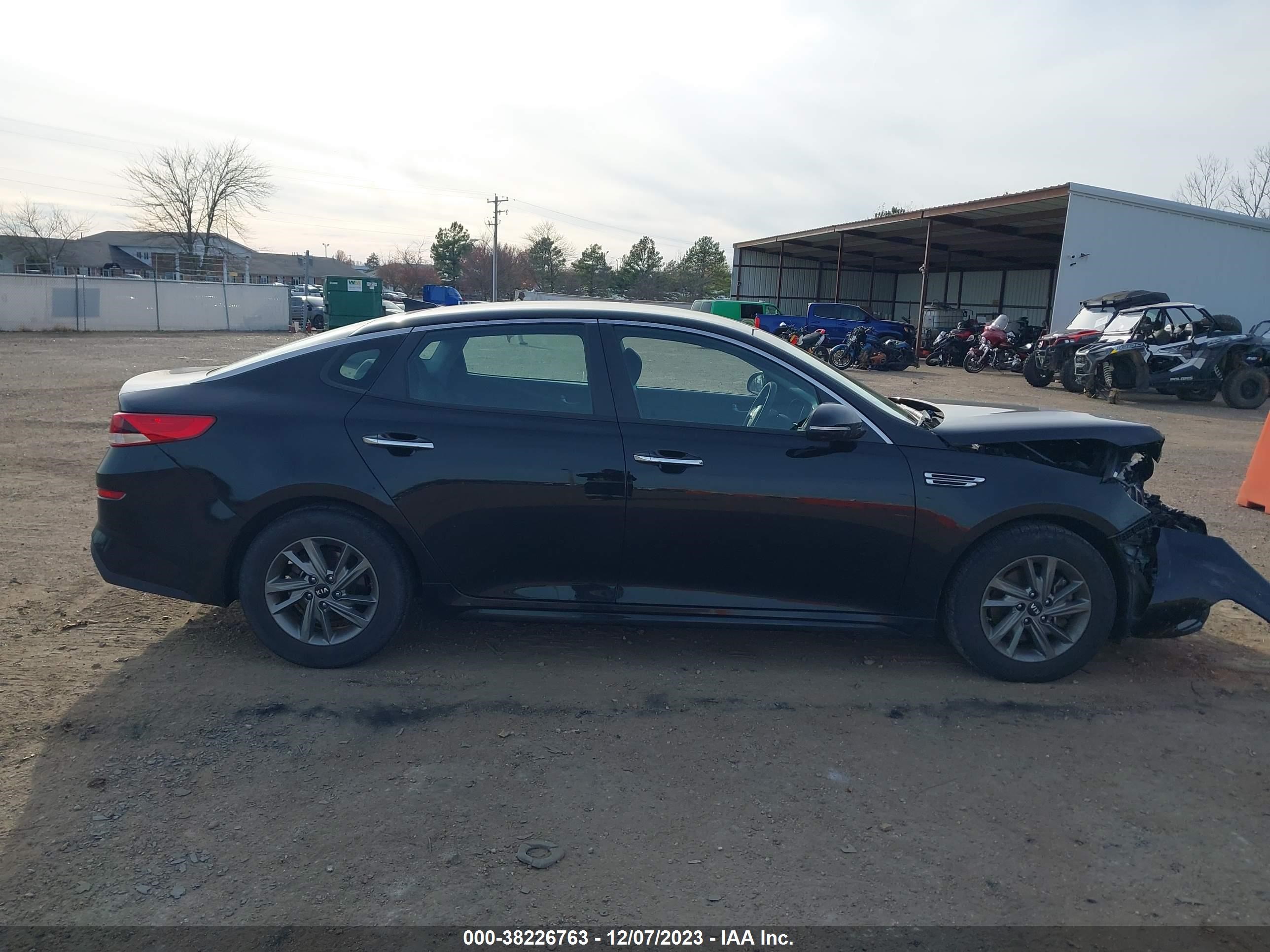 Photo 12 VIN: 5XXGT4L30KG352581 - KIA OPTIMA 