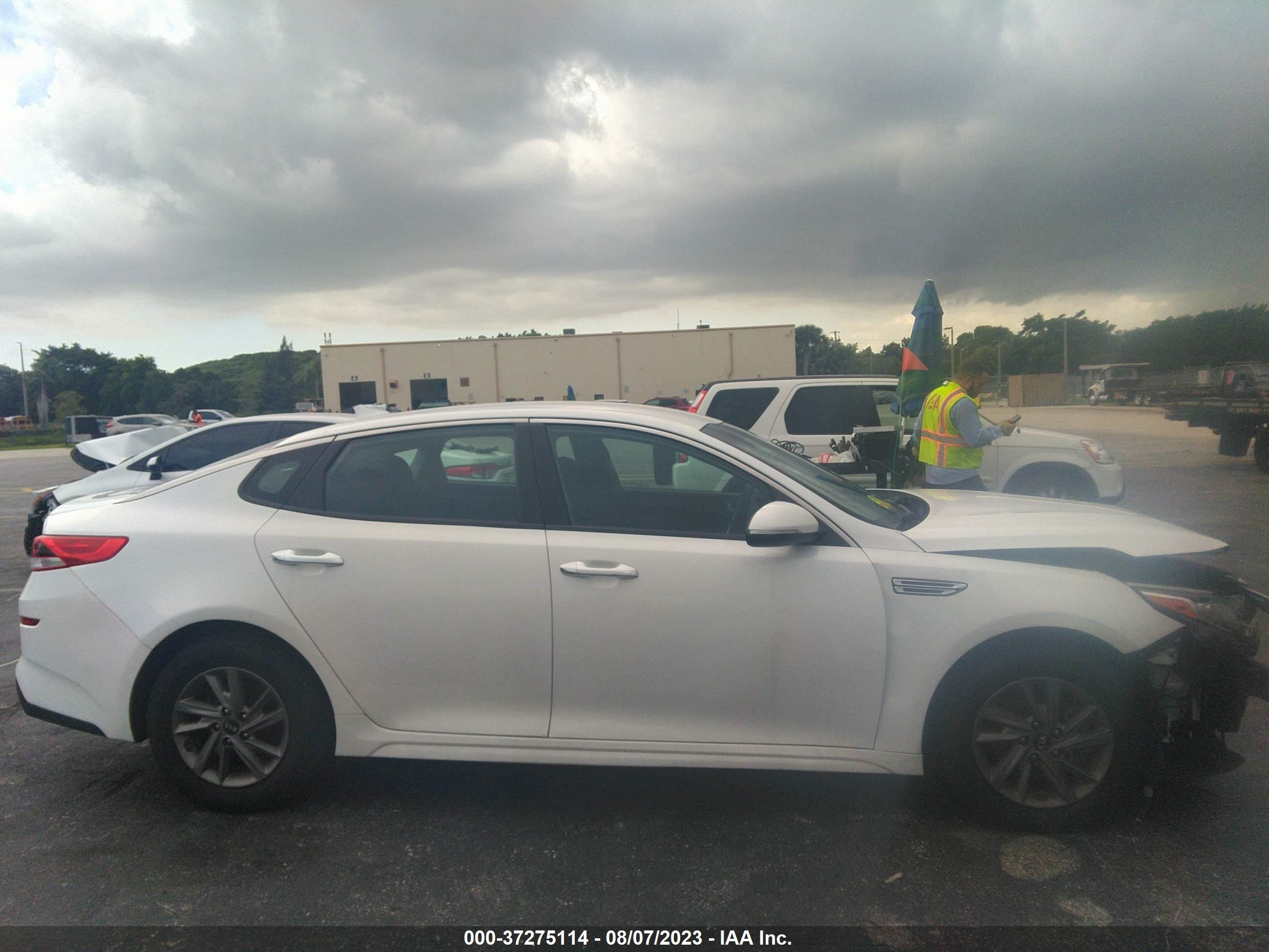 Photo 11 VIN: 5XXGT4L30LG410190 - KIA OPTIMA 