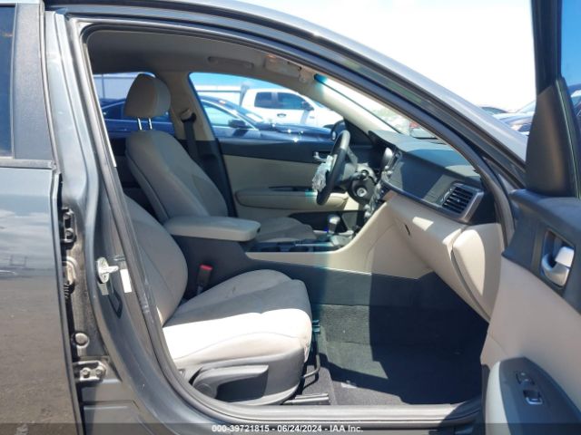 Photo 4 VIN: 5XXGT4L31GG029776 - KIA OPTIMA 