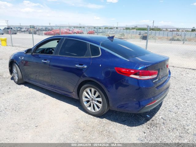 Photo 2 VIN: 5XXGT4L31HG130284 - KIA OPTIMA 