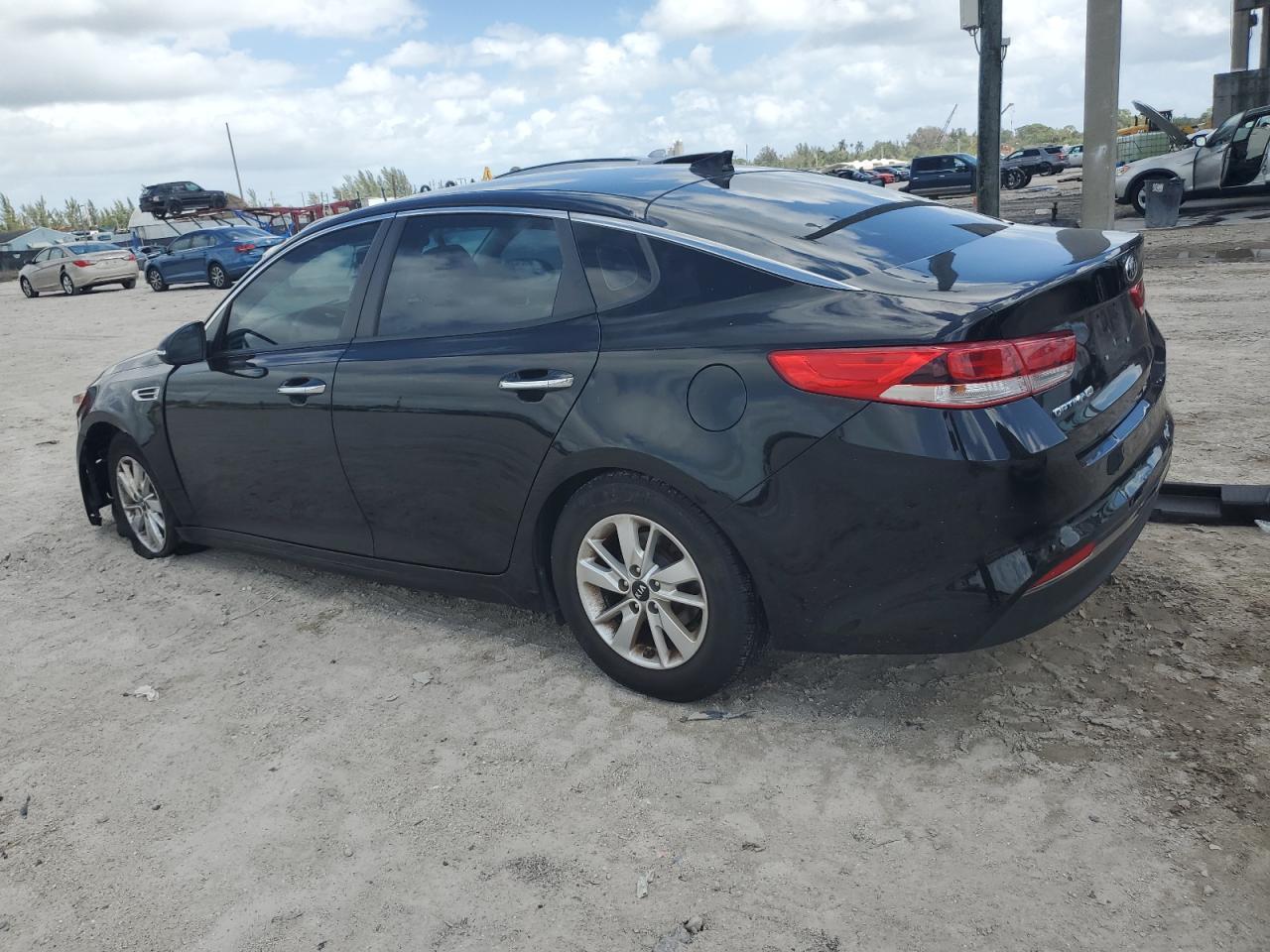 Photo 1 VIN: 5XXGT4L31HG165696 - KIA OPTIMA 