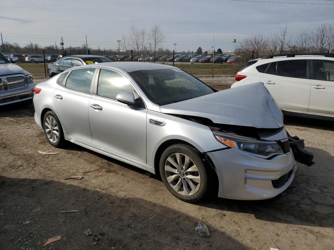 Photo 3 VIN: 5XXGT4L31HG171322 - KIA OPTIMA 