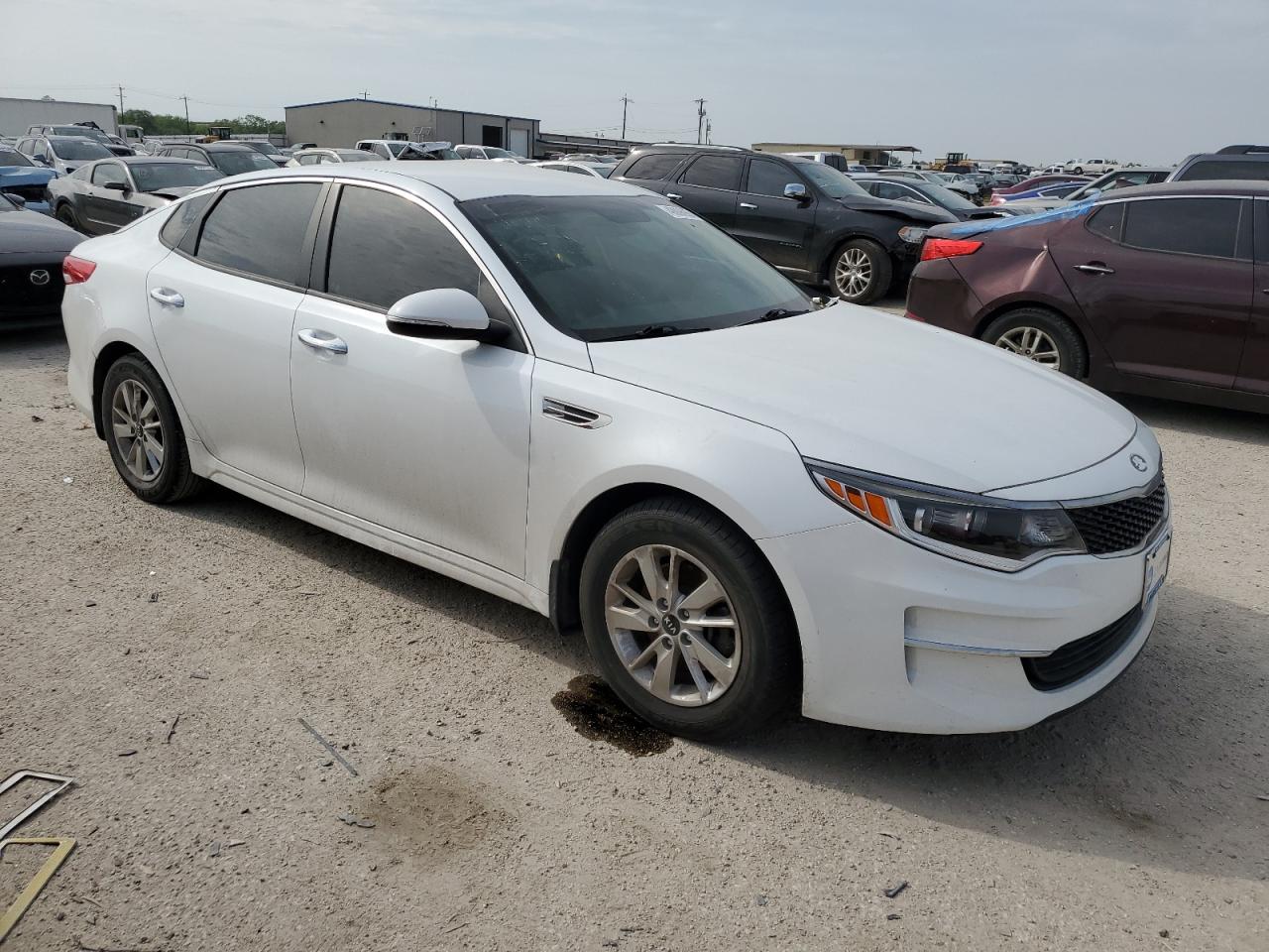 Photo 3 VIN: 5XXGT4L31JG194041 - KIA OPTIMA 