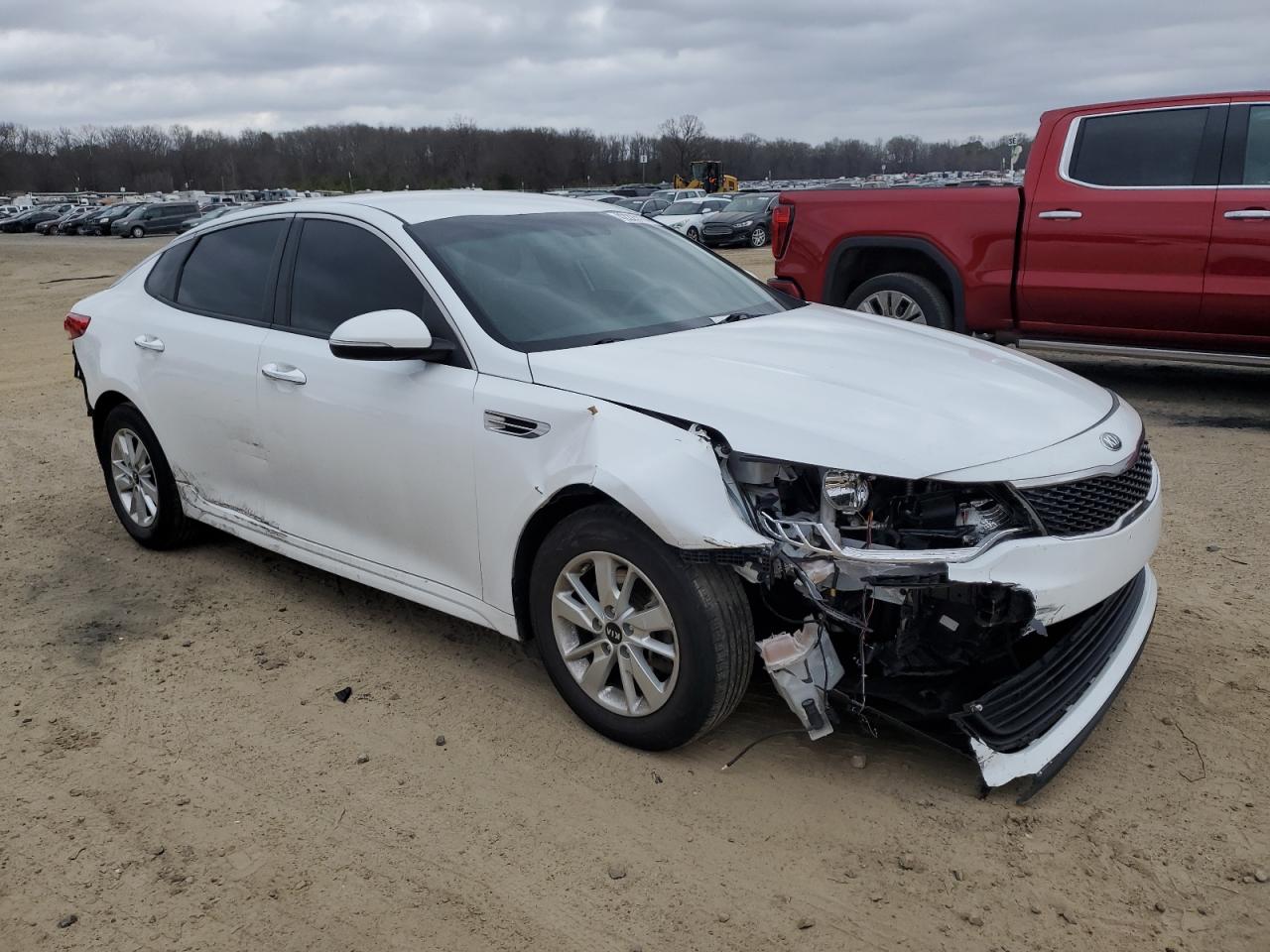 Photo 3 VIN: 5XXGT4L31JG204597 - KIA OPTIMA 