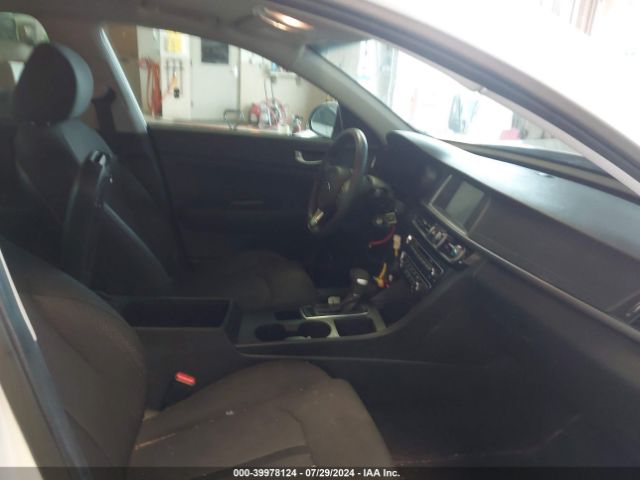 Photo 4 VIN: 5XXGT4L31JG228737 - KIA OPTIMA 