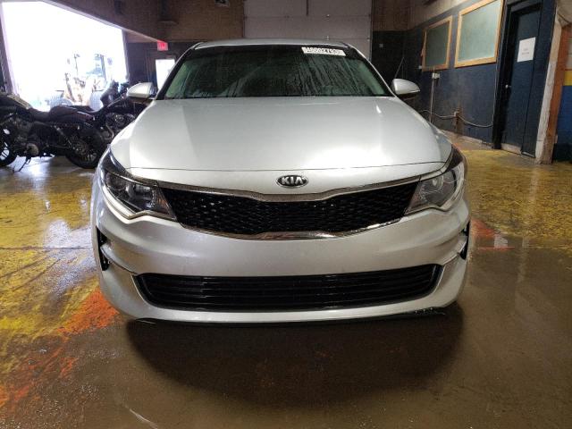 Photo 4 VIN: 5XXGT4L31JG229614 - KIA OPTIMA LX 