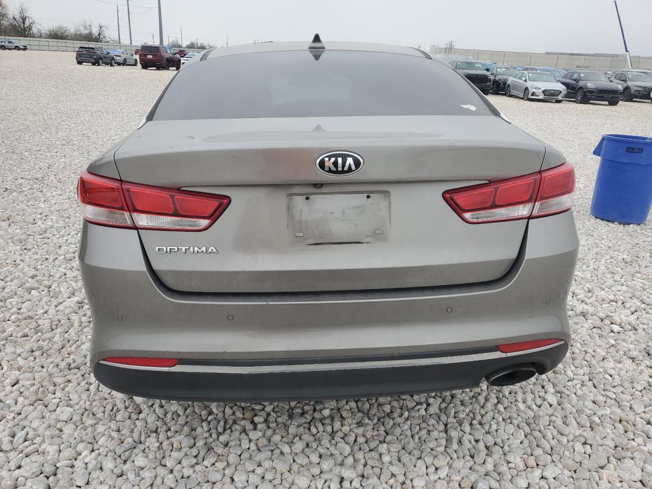 Photo 5 VIN: 5XXGT4L31JG252293 - KIA OPTIMA 