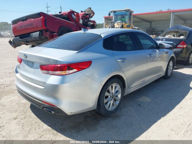 Photo 3 VIN: 5XXGT4L31JG261771 - KIA OPTIMA 