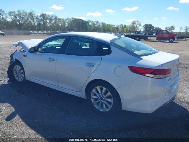 Photo 2 VIN: 5XXGT4L31JG267540 - KIA OPTIMA 