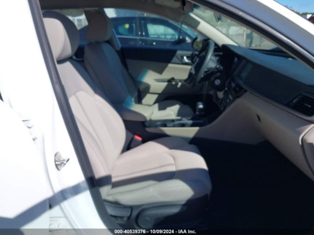 Photo 4 VIN: 5XXGT4L31JG267540 - KIA OPTIMA 